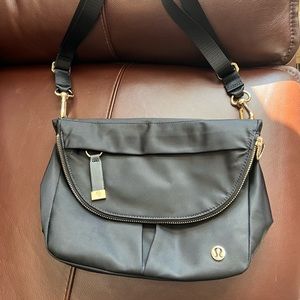Lululemon 5L festival bag